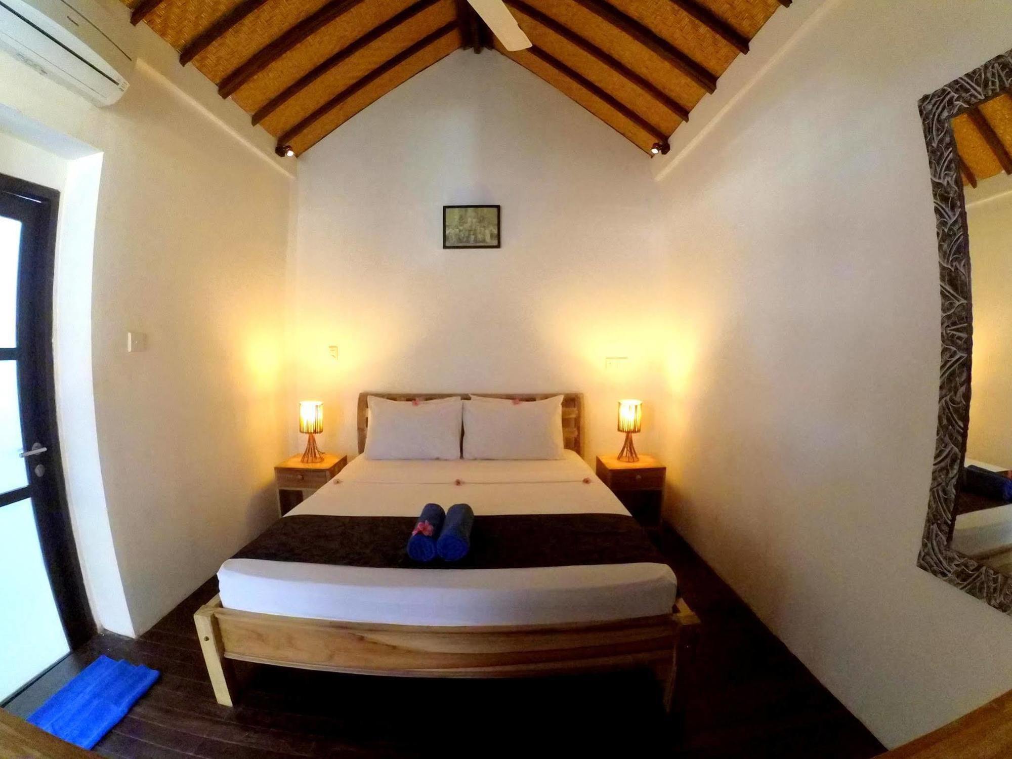 Drupadi Bungalows Gili Trawangan Exterior photo